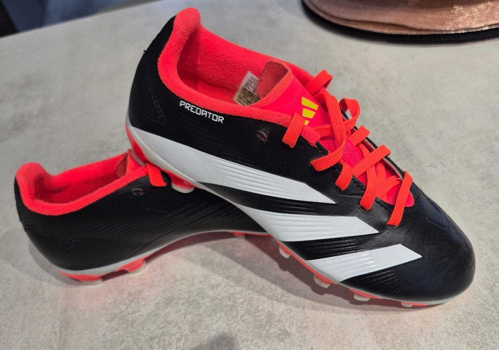 Ghete fotbal ADIDAS PREDATOR 34