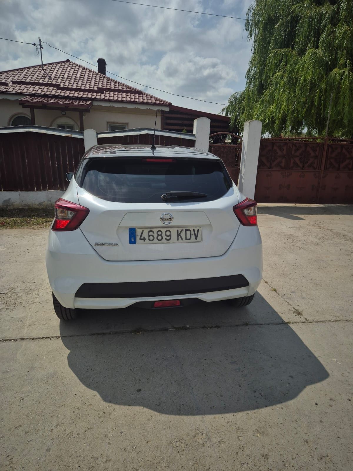 Vând Nissan micra 2018
