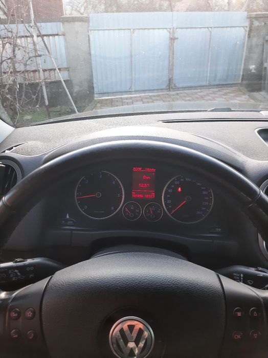 Tiguan track&field,2.0 tdi,4 motion, panoramic,webasto,2009 euro5,