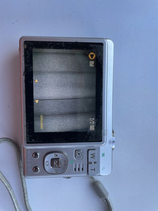 Aparat foto Sanyo, card, incarcator universal, cablu