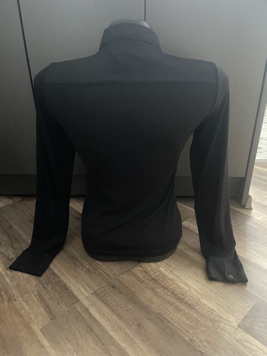 Много ризи в различен стил