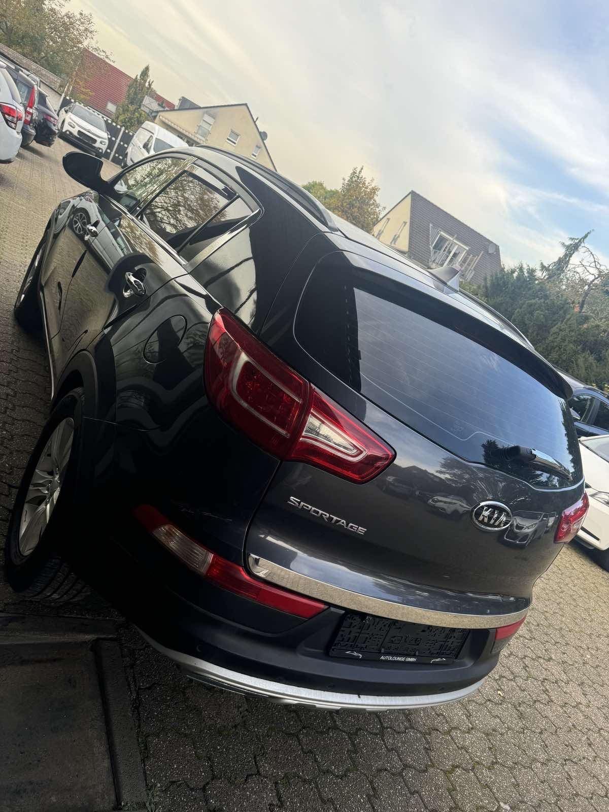 Kia sportage 2.0 avt.pano.led,kam,awd