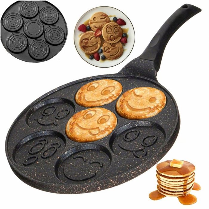 Тиган за палачинки с форми на емотикони – перфектен за весела и вкусна
