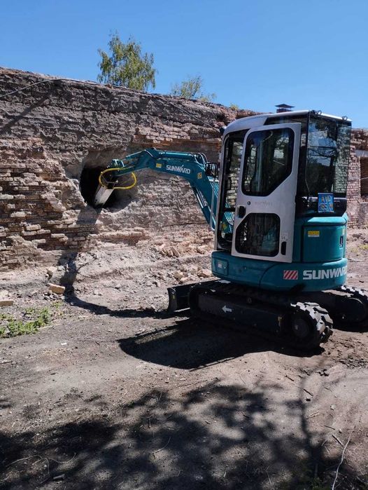 Услуги гидромолота, мини экскаватора, гидромолота, ямобура