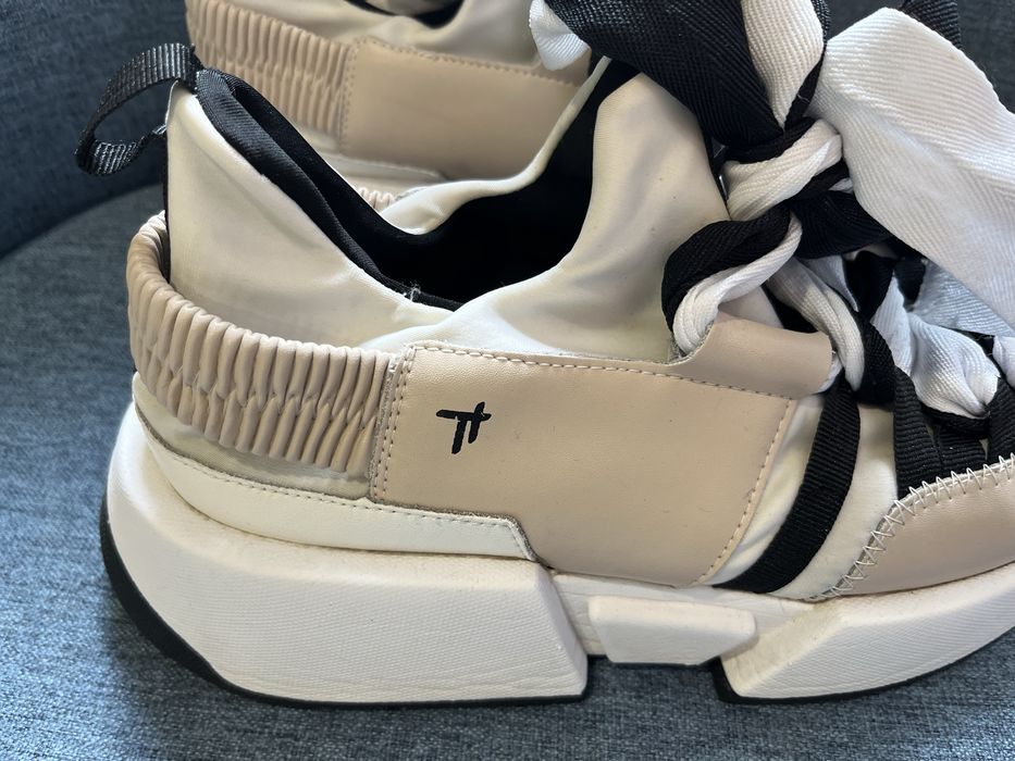 Сникърси Togoshi