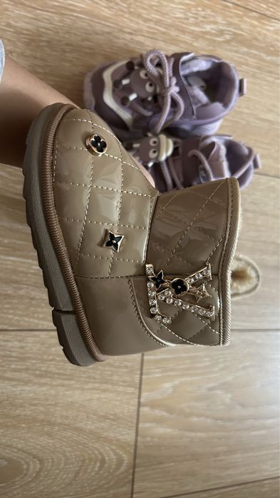 Новая детская обувь мягкая, лёгкая, удобная