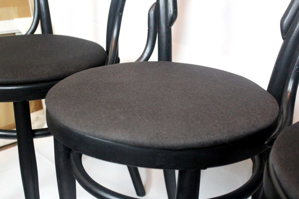 Дървени трапезни столове мека седалка черни