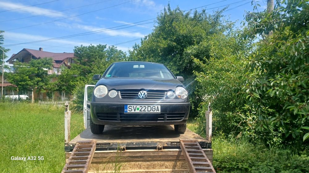 Dezmembrez sau vând Volkswagen Polo 9N  1.4 benzina