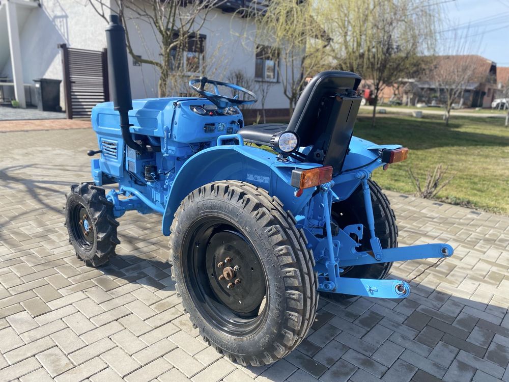 Hinomoto e150d 4x4