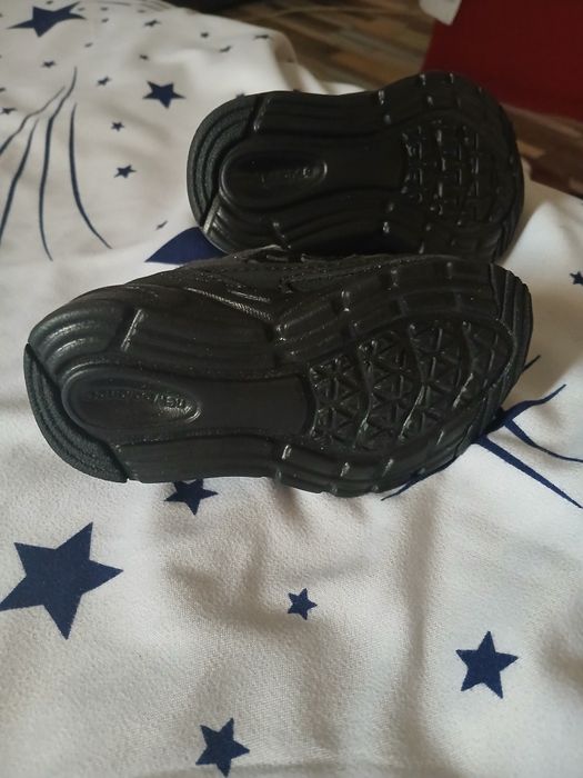 Adidași bebe NB mărimea 21.5