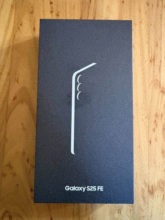 Смартфон Sansung Galaxy s25 FE 256 ГБ ЧЕРНЫЙ