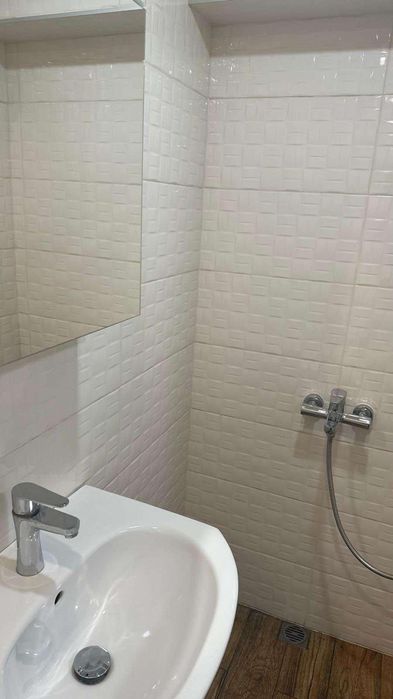 Дава се под наем Едностаен апартамент в Варна, Център - 30 кв.м за 281 € - Снимка #5