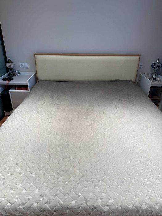 Кровать двуспальная