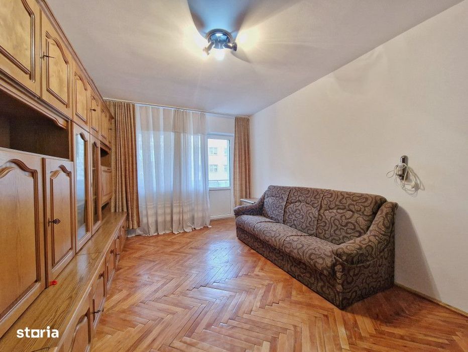 3 camere decomandate, zona Simion Barnutiu, et. 2, disponibil imediat!