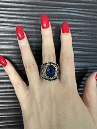 Уникален винтидж пръстен със син кристал