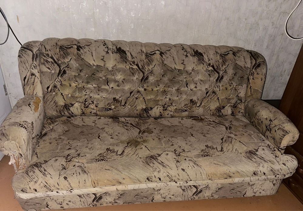 Диван с металлической  раскладушкой