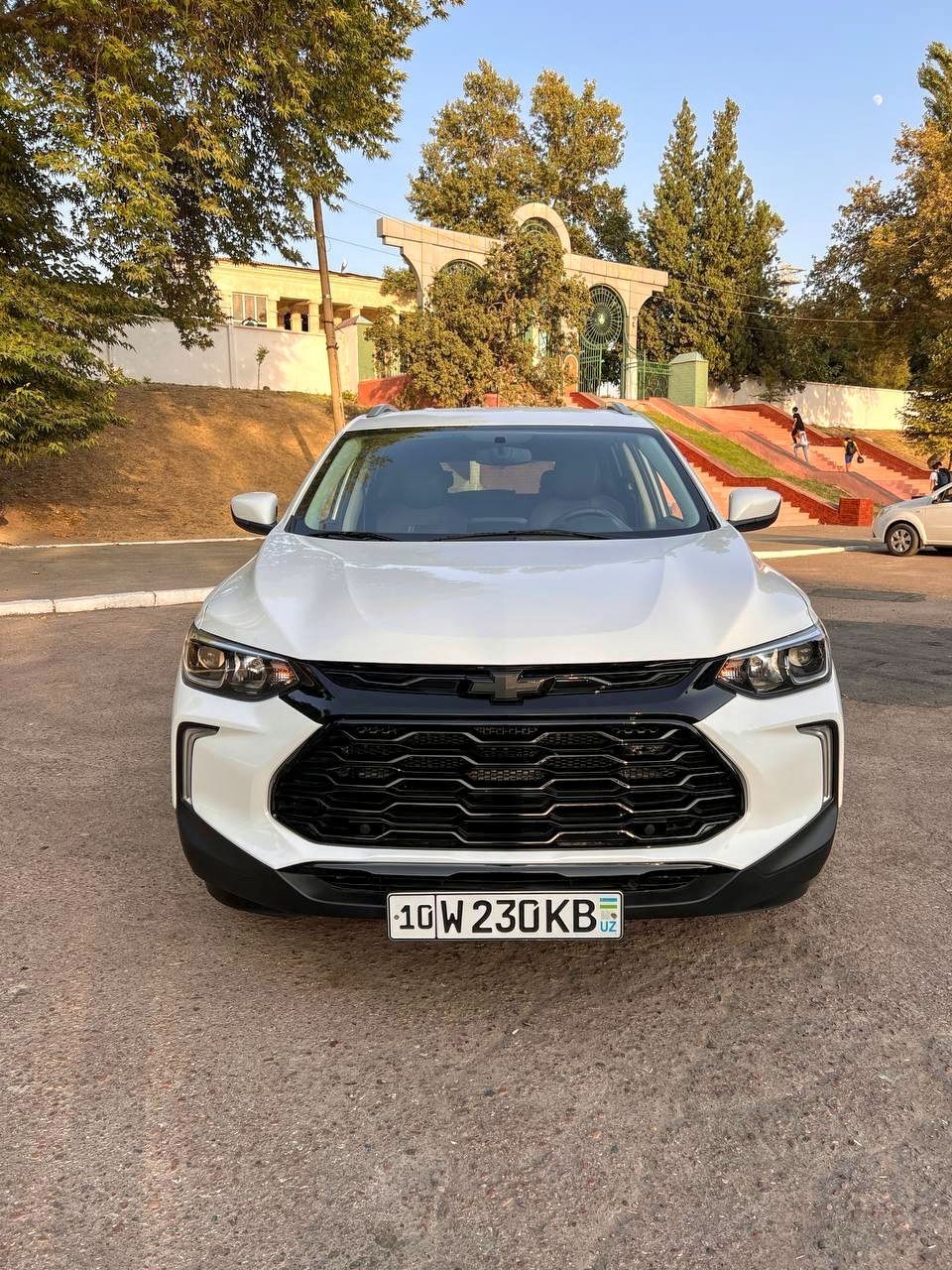 Tracker 2  LTZ plyus 2024г пробег 8.800км