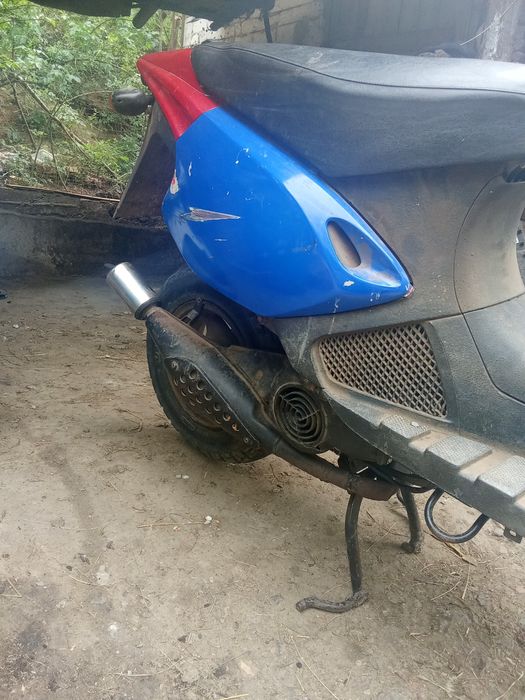 Vând scuter malaguti crosser