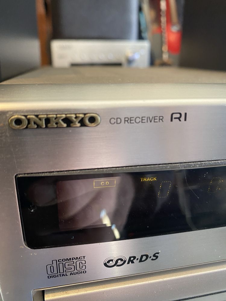 Onkyo CR- 185 CD receiver