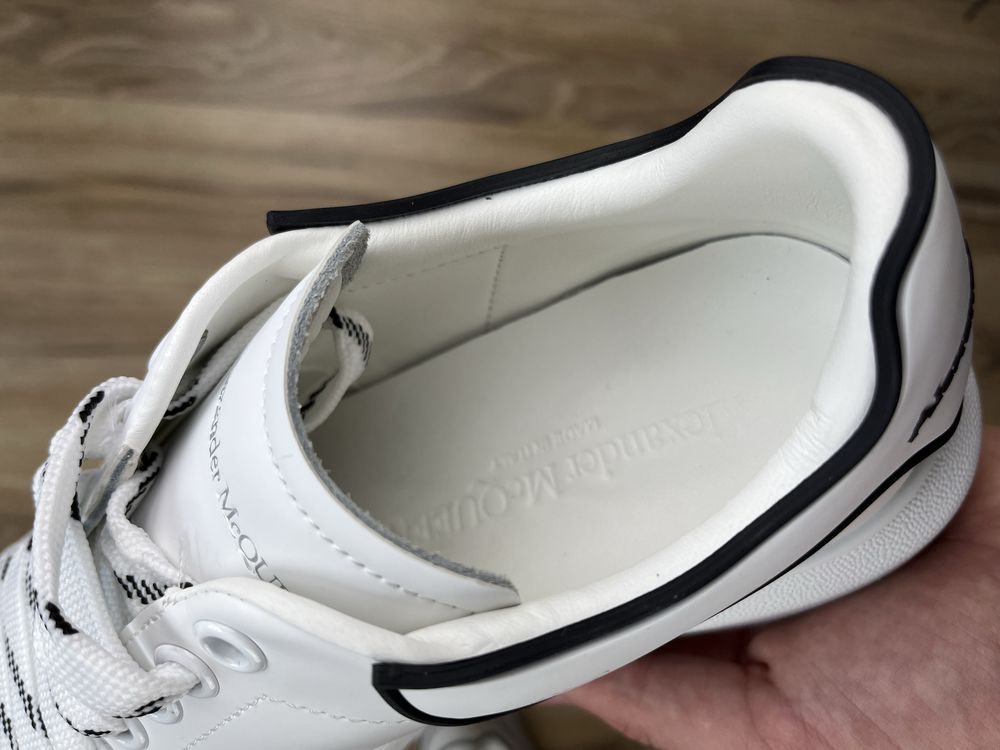 Alexander McQueen бели обувки