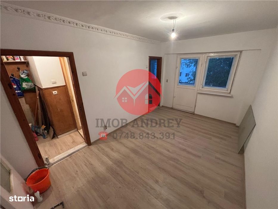 Garsoniera 27 mp, renovata recent, cartier Dalas