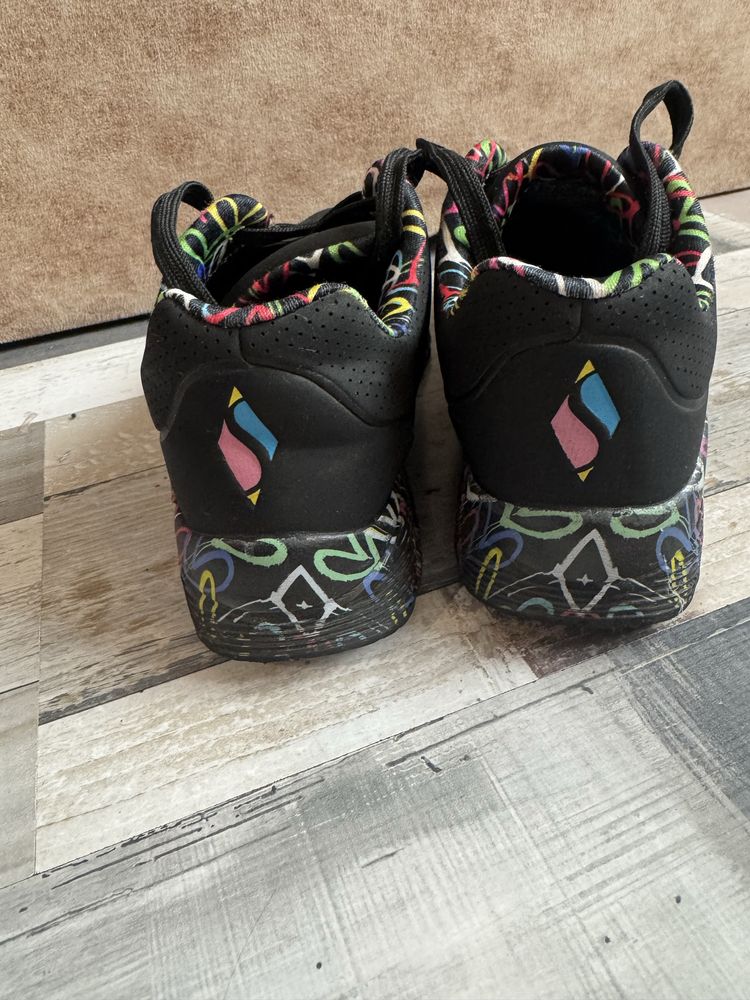 Skechers Heart 35