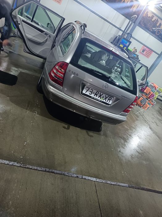 Мерцедес бенз С180 Компресор 2005Г