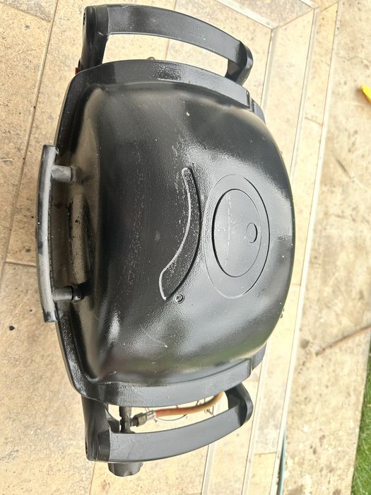 Gratar Gaz/ carbuni Weber Q1000
