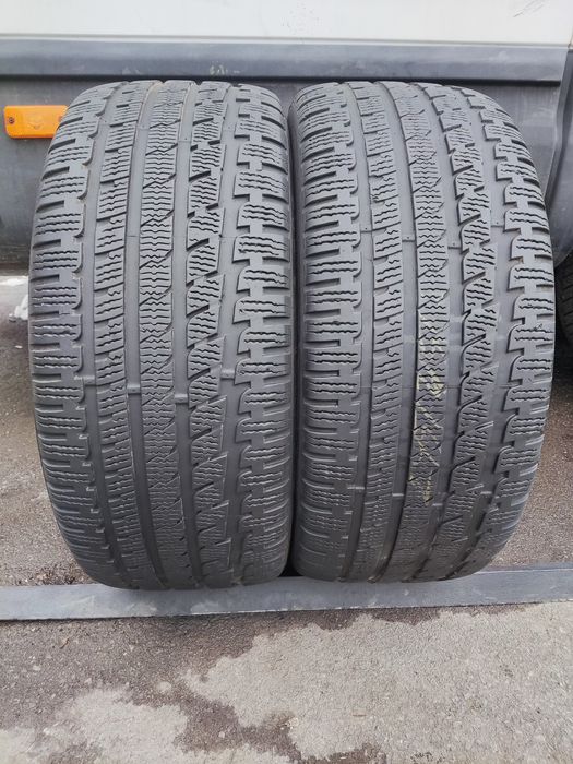 2бр зимни гуми 245/45/18 Kumho
6mm
Без лепенки и кривини
цена 99лв за