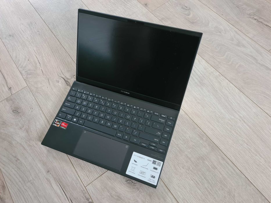 лаптоп Asus Zenbook 14″ UM425IA като нов