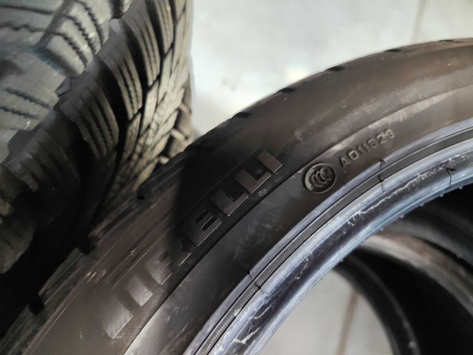 2бр. зимни гуми 285/35/20 Pirelli