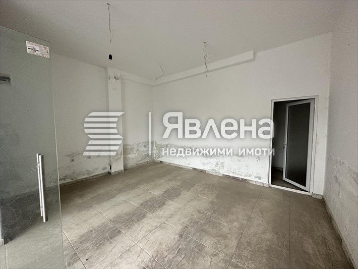 Магазин в Поморие - близо до плажа в оживен район