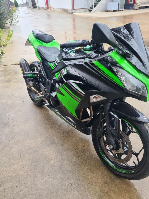 Kawasaki ninja 300