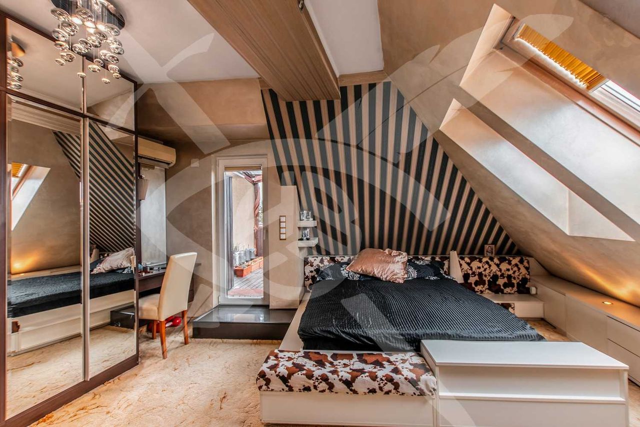 Продава се Тристаен апартамент в София, Витоша - 150 кв.м за 2060 €/кв.м - Снимка #4