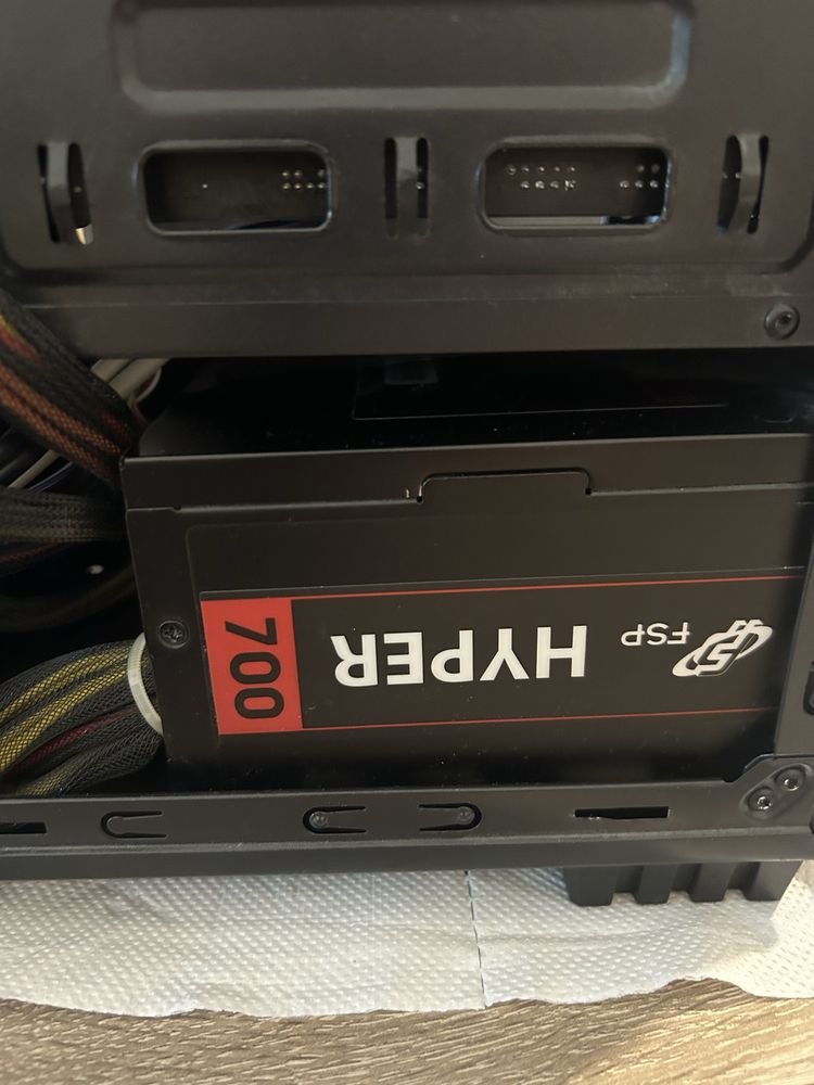 Геймърски компютър I5, 1060, ROG STRIX+genesis thor 300