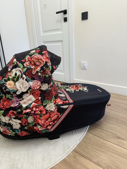 Продам люльку cybex срочно