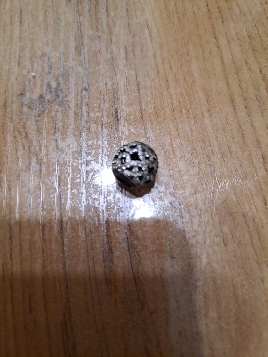 Продам  шарм  PANDORA