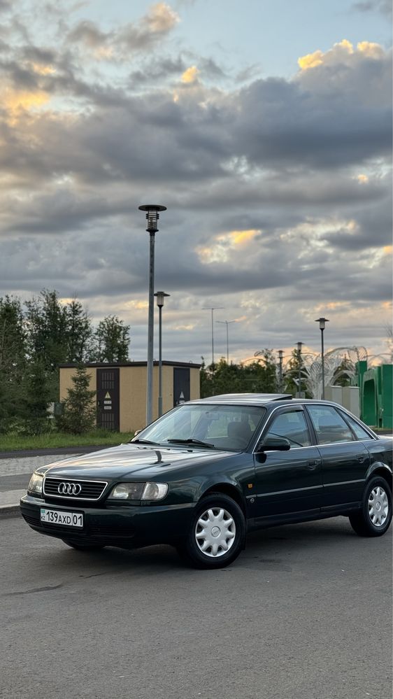 Продам Ауди А6  С4