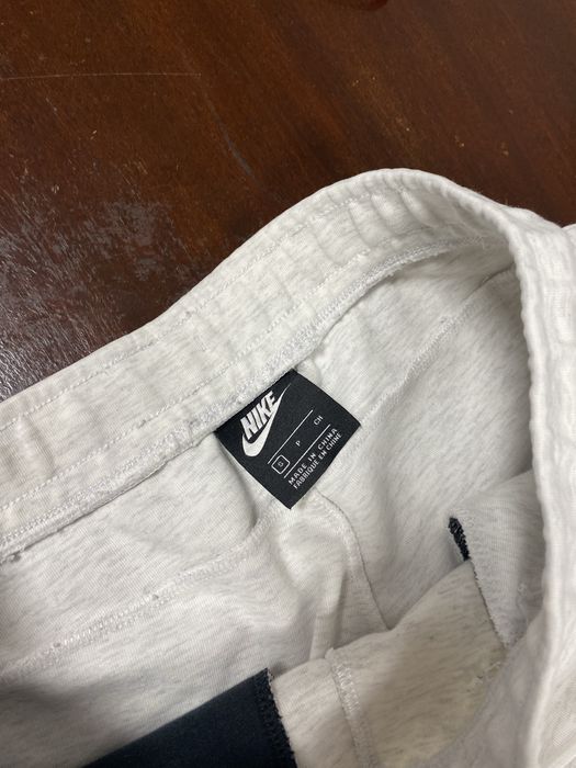 Nike tech fleece marimea S