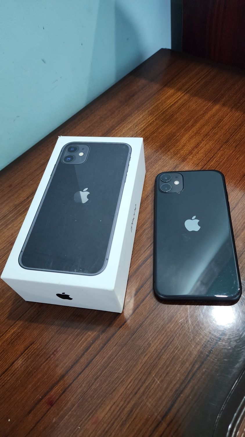 IPhone 11 128gb сотилади
