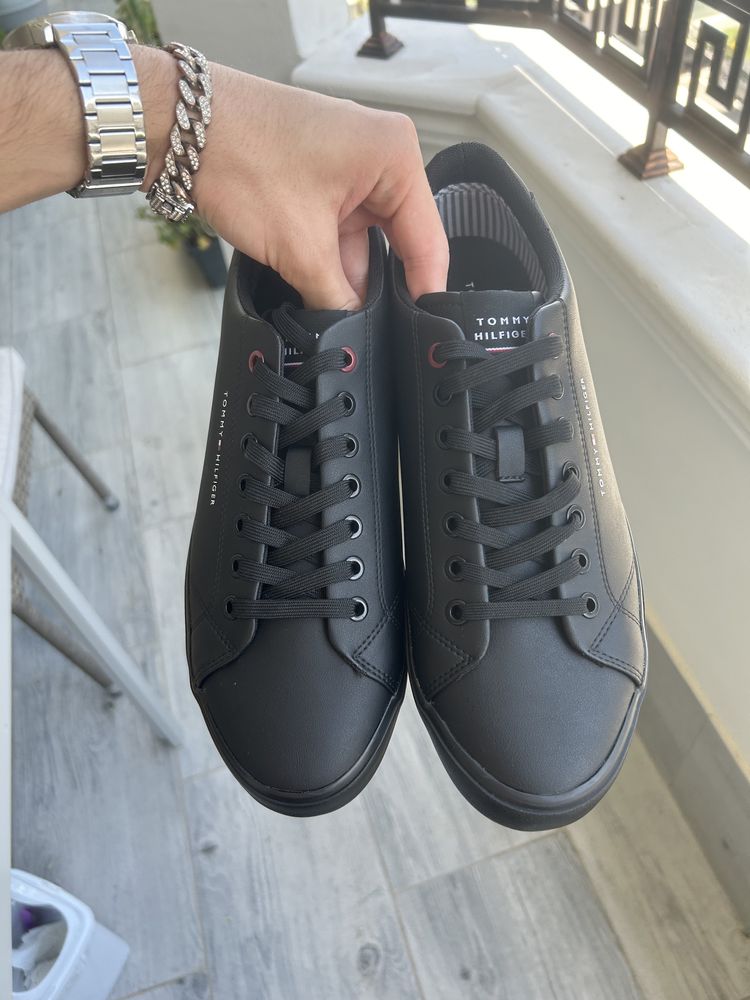 Papuci Tommy Himfiger de piele Noi originali