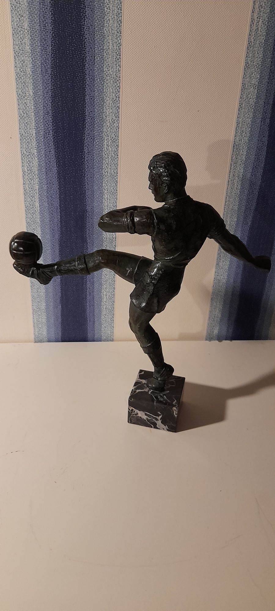 Ретро фигура скулптура футболист бронз арт деко стара 1920 ултра рядка