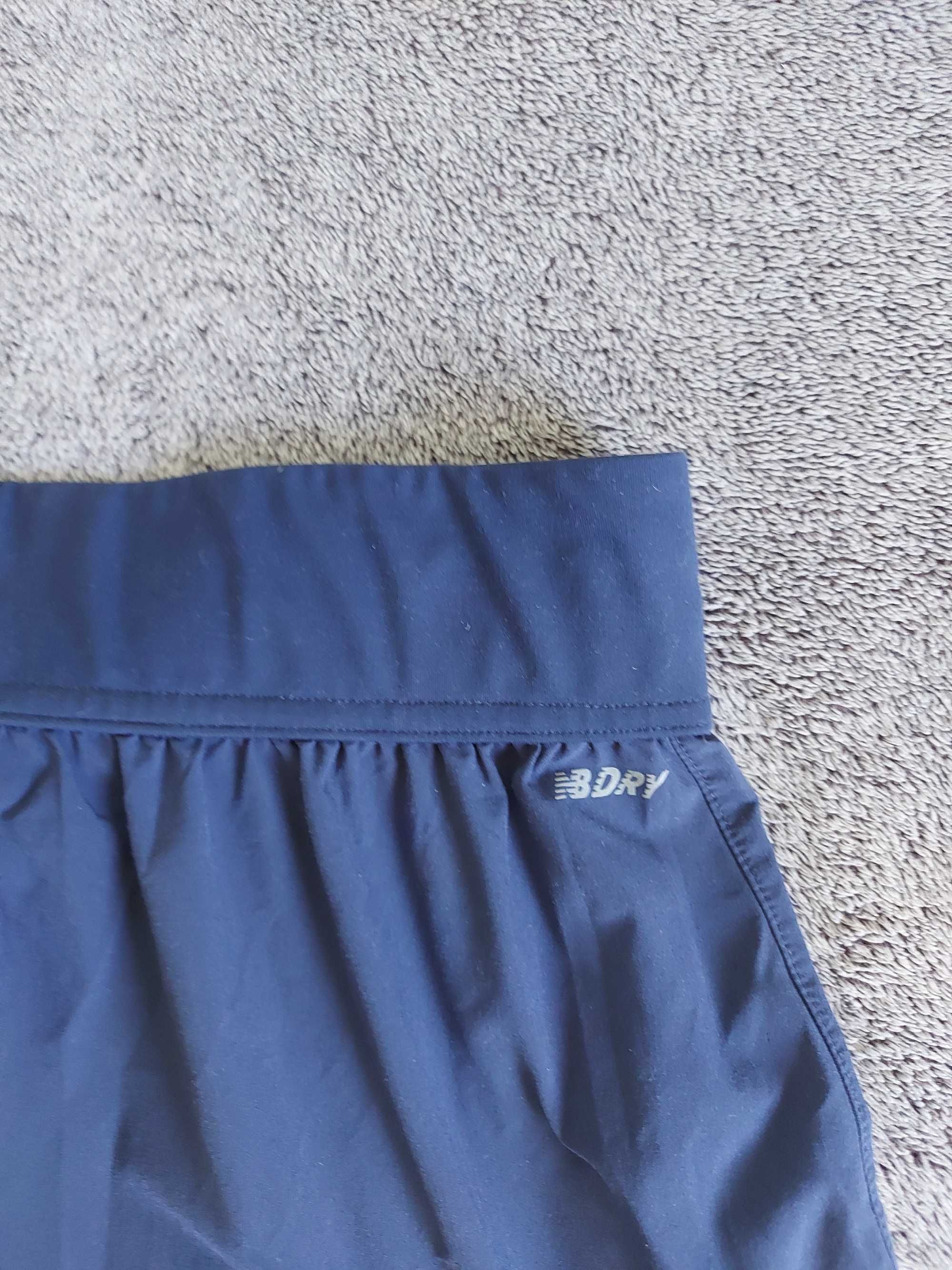 Дамски панталони New Balance RC W's Joggers- S размер