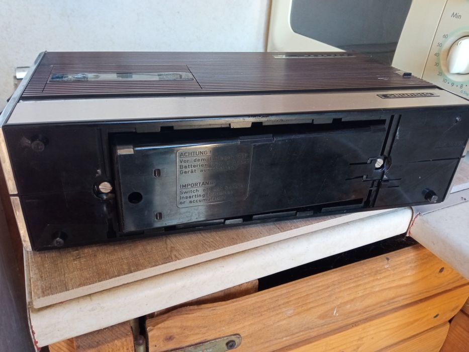Стар радиокасетофон Grundig c 4000