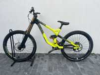 Commencal supreme v3 27.5