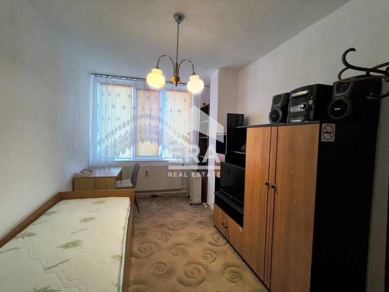 Тристаен апартамент в кв. Колю Фичето