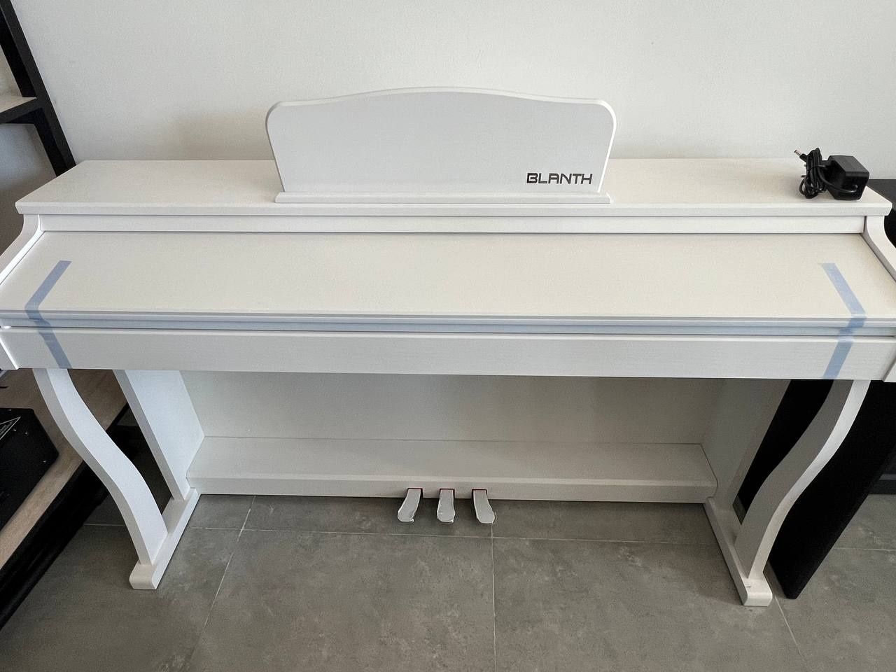 Pianino elektroni