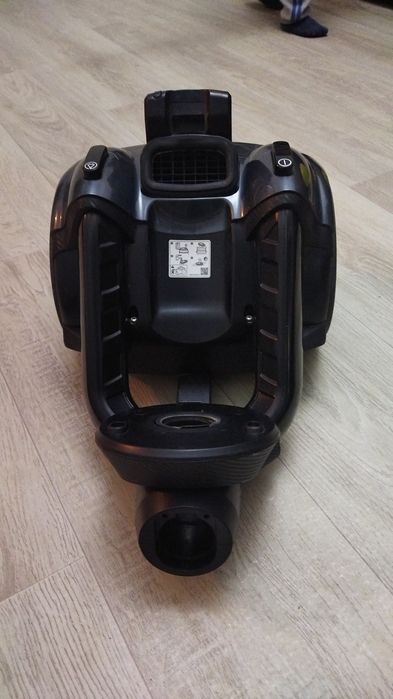 Продаётся пылесос марка samsung в идеальном состоянии