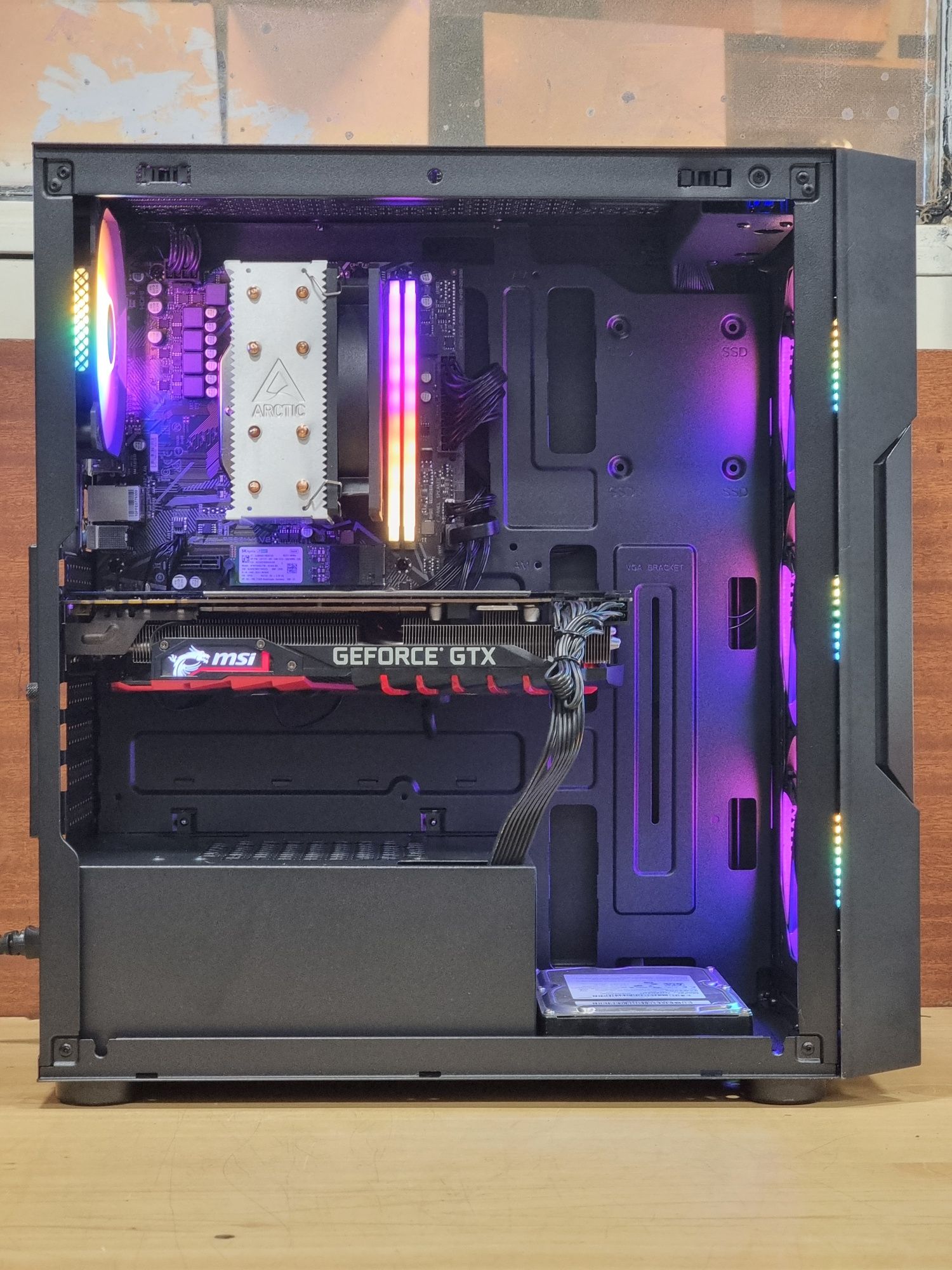 Геймърски Компютър/R7 5700G/16GB RAM/NVME-256+2TB/GTX 1080TI 11GB