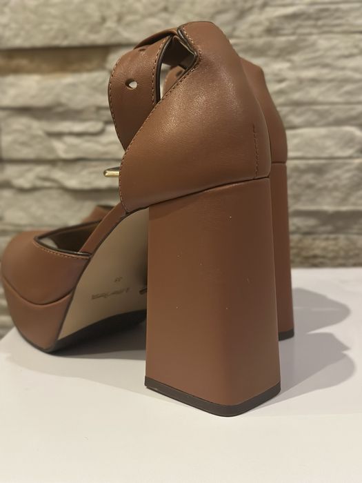 Обувки естествена кожа HM